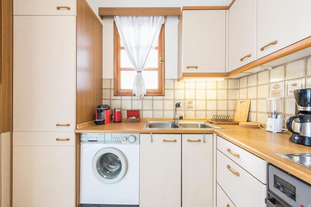 Seaside Central Apartment Афины Экстерьер фото